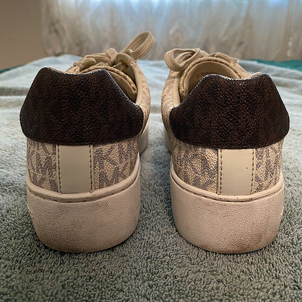 Micheal Kors sneakers
